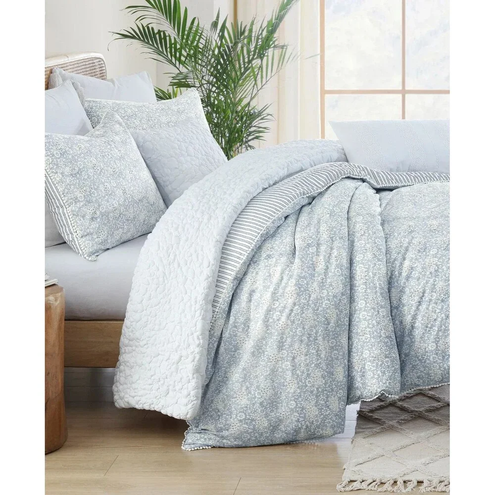 Peri Home Ikat Eyelet 3-Piece King Duvet Cover Set Bedding